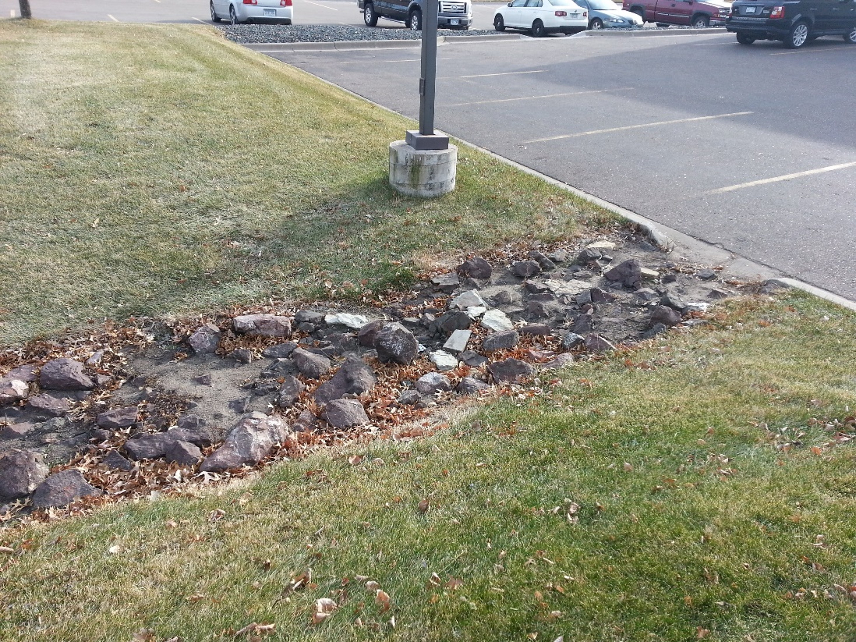 Rock riprap inlet to bioretention area
